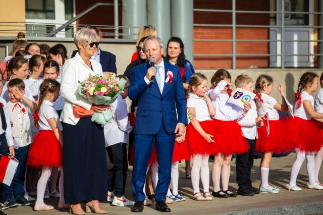 b_1024_768_0_00_images_2023_2024_WYDARZENIA_GMINNY_3MAJA_440085776_122143232492105220_5527830009520556963_n